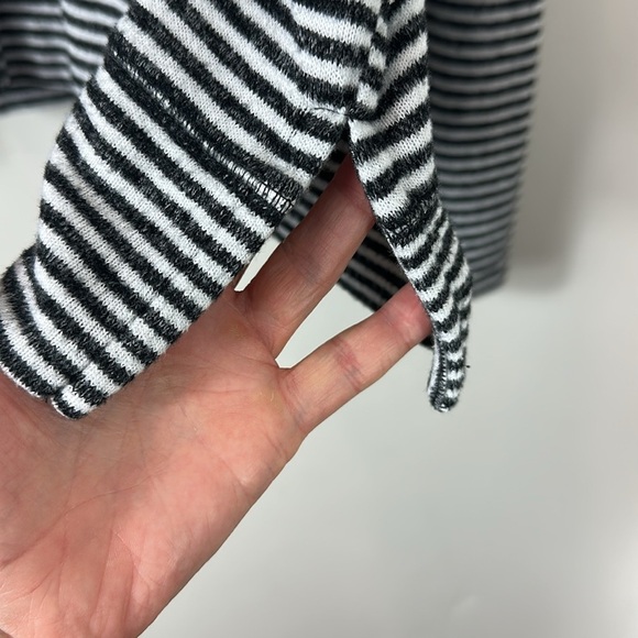 Lucky Brand Striped Black and White Long Sleeve Knit Tunic Top Medium - Picture 3 of 6